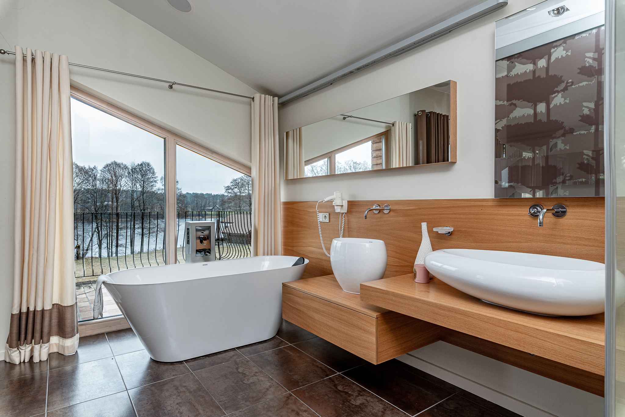  A spacious lakeshore residence near Druskininkai - 物件實景