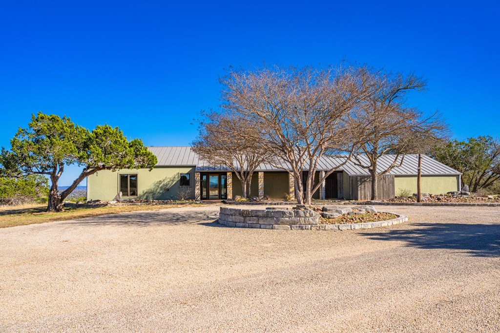 Kerrville, Texas, 78028, United States, 4 Bedrooms Bedrooms, ,5 BathroomsBathrooms,Residential,For Sale,1735504