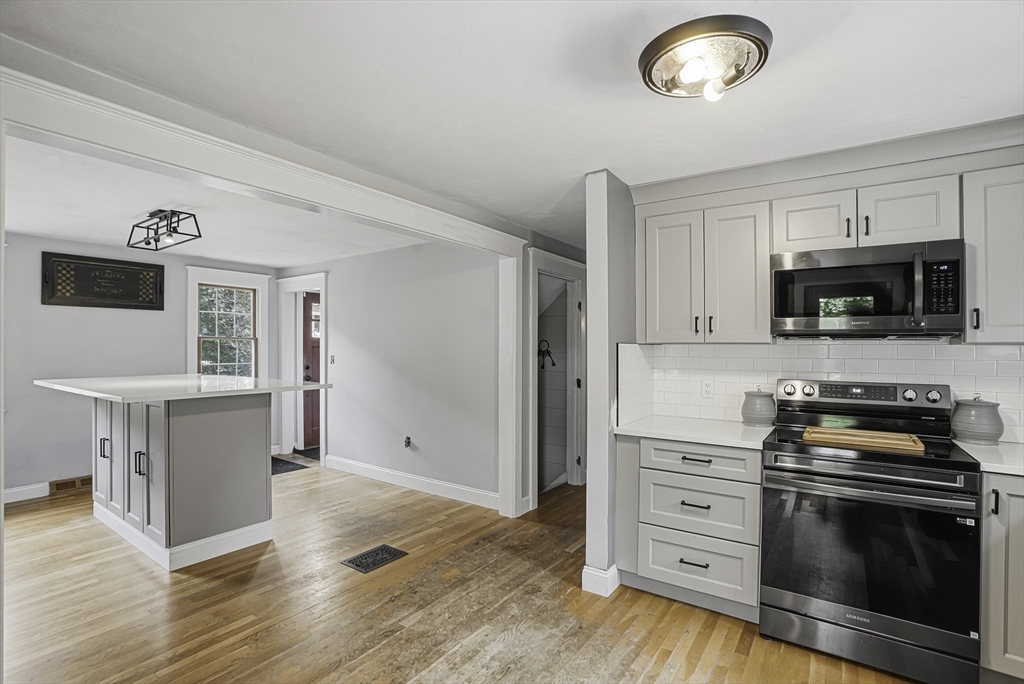 Franklin, Massachusetts, 02038, United States, 3 Bedrooms Bedrooms, ,Residential,For Sale,2048038