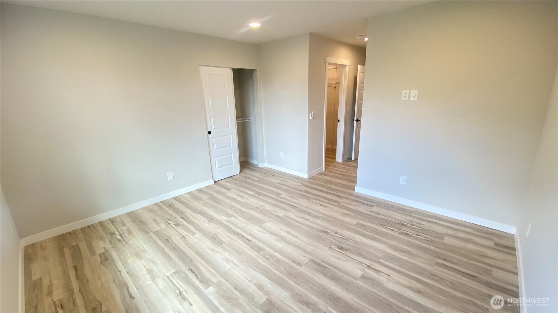 Tacoma, Washington, 98409, United States, 4 Bedrooms Bedrooms, ,3 BathroomsBathrooms,Residential,For Sale,2037801