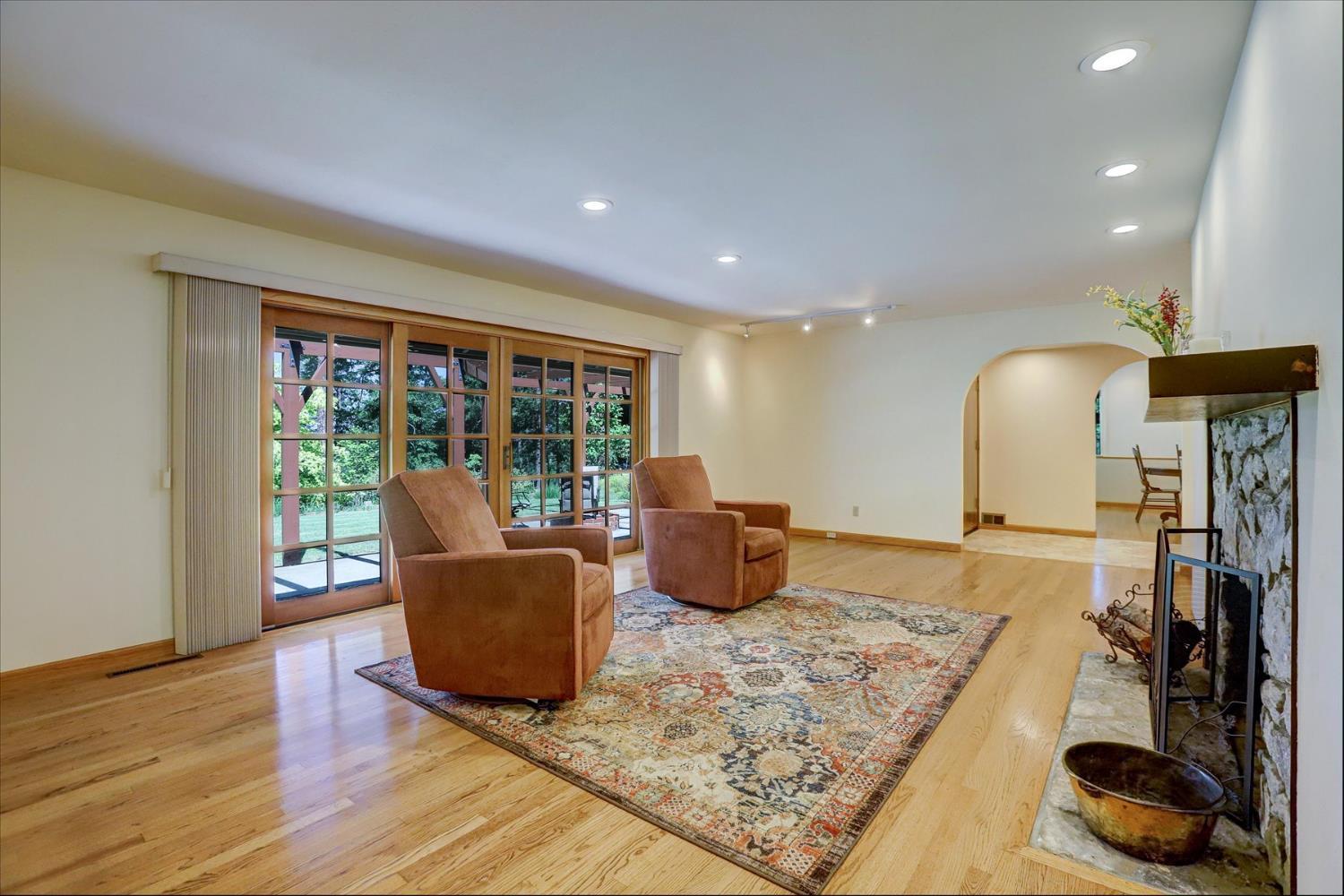 Grass Valley, California, 95949, United States, 3 Bedrooms Bedrooms, ,3 BathroomsBathrooms,Residential,For Sale,1856649