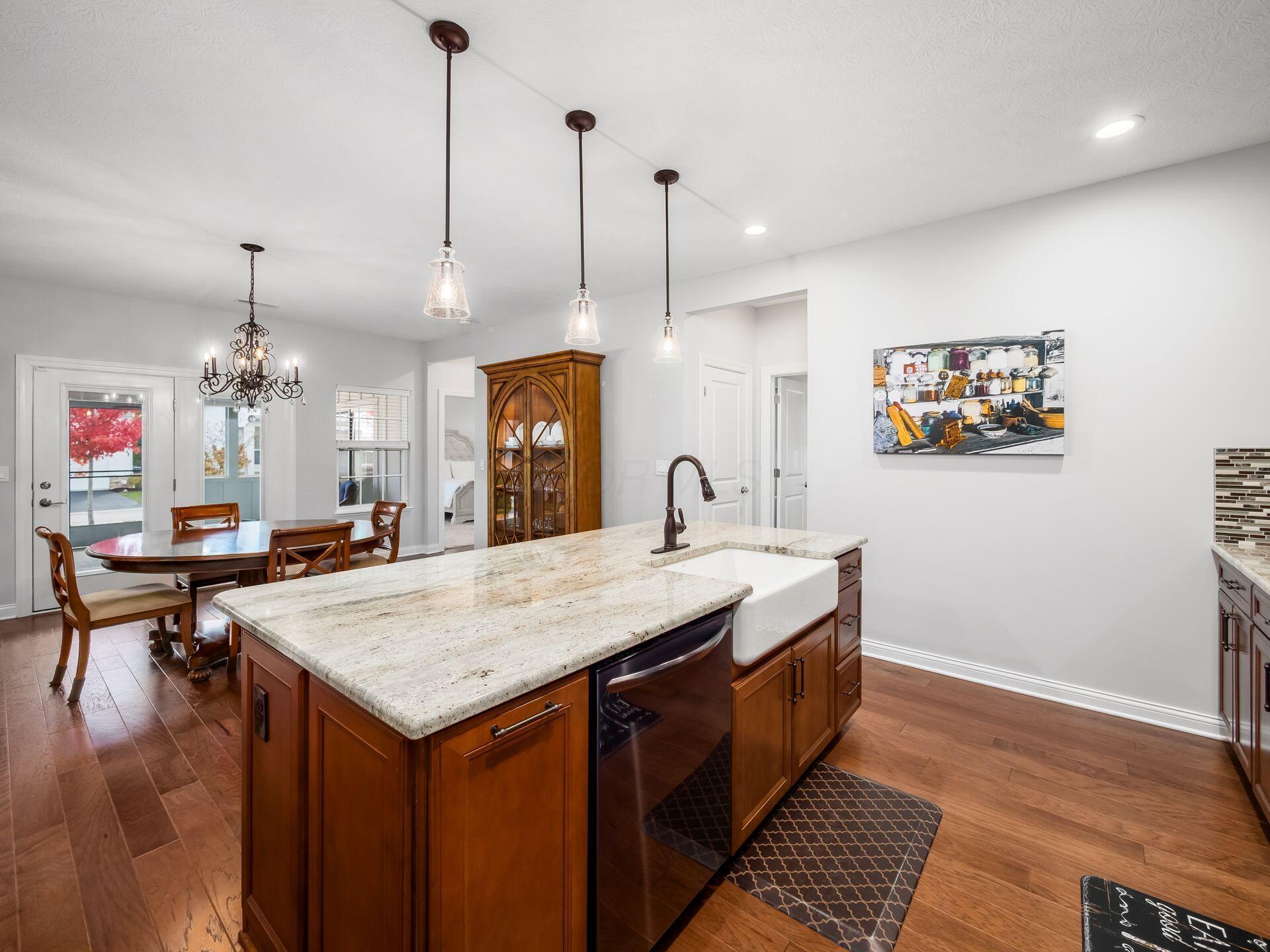 Dublin, Ohio, 43016, United States, 3 Bedrooms Bedrooms, ,3 BathroomsBathrooms,Residential,For Sale,1987850