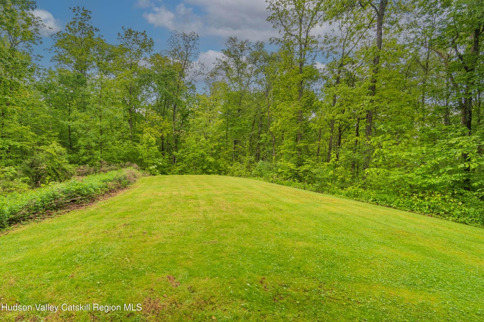 New Paltz, New York, 12561, United States, 3 Bedrooms Bedrooms, ,3 BathroomsBathrooms,Residential,For Sale,1873617