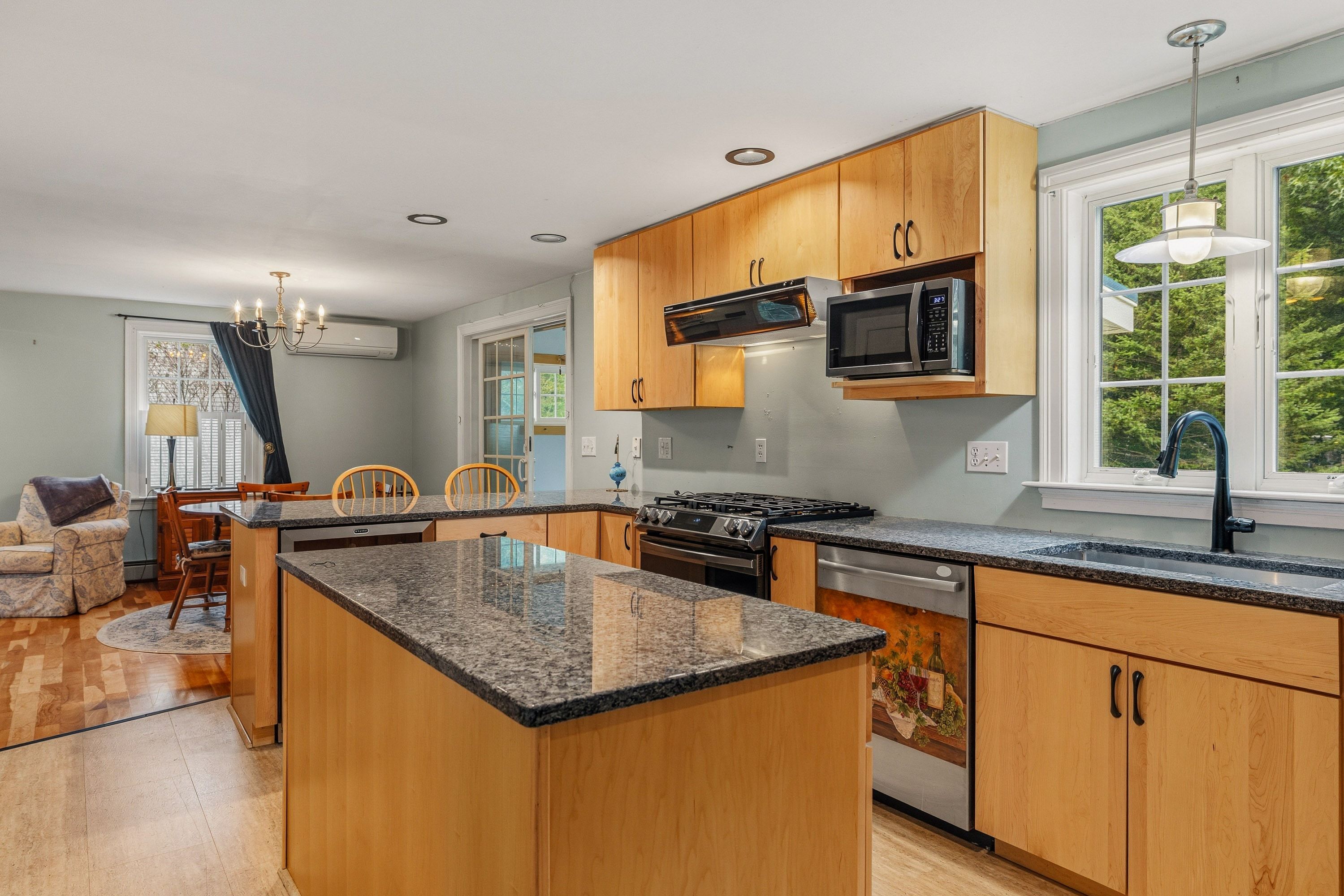  14 Viola Circle, Seabrook, NH, 03874 - 物件實景