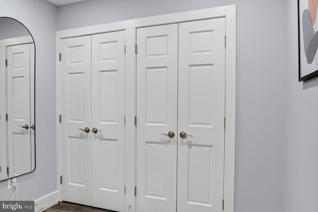 Washington, District of Columbia, 20010, United States, 2 Bedrooms Bedrooms, ,2 BathroomsBathrooms,Residential,For Sale,1975364