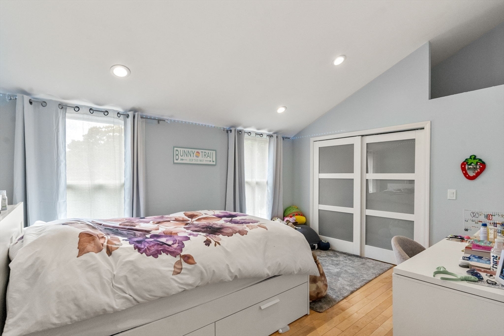 Needham, Massachusetts, 02494, United States, 4 Bedrooms Bedrooms, ,6 BathroomsBathrooms,Residential,For Sale,1995661