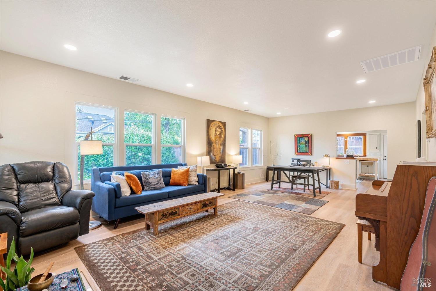 Graton, California, 95444, United States, 5 Bedrooms Bedrooms, ,3 BathroomsBathrooms,Residential,For Sale,1794474