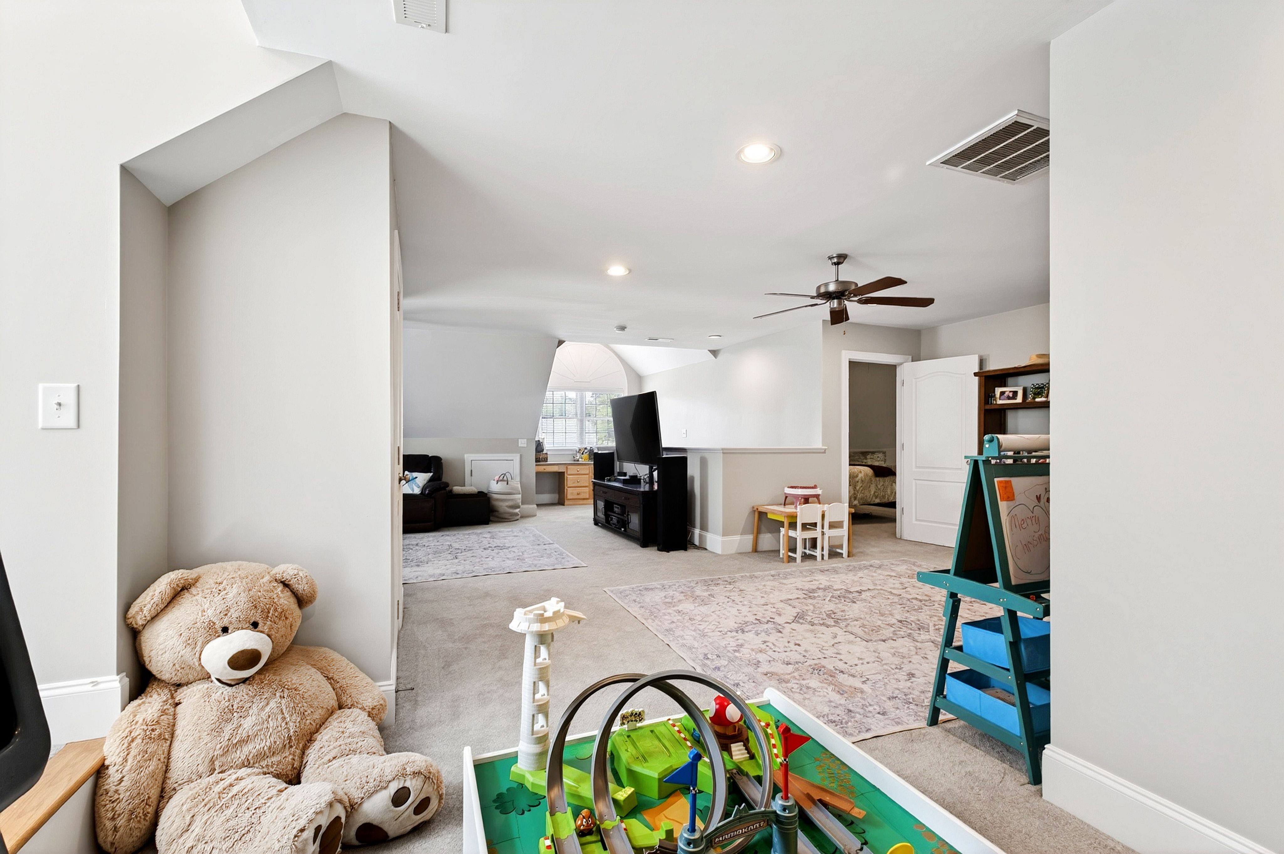  1305 Brook Hill Drive, Clayton, NC 27520 - 物件實景