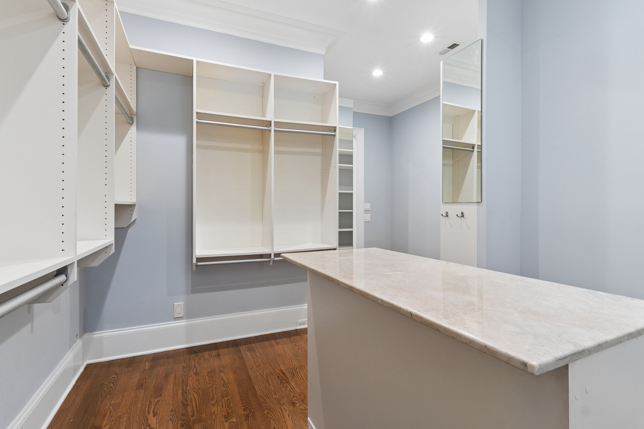  Timeless Design, Privacy, and Exceptional Outdoor Living in Sandy Springs - 物件實景