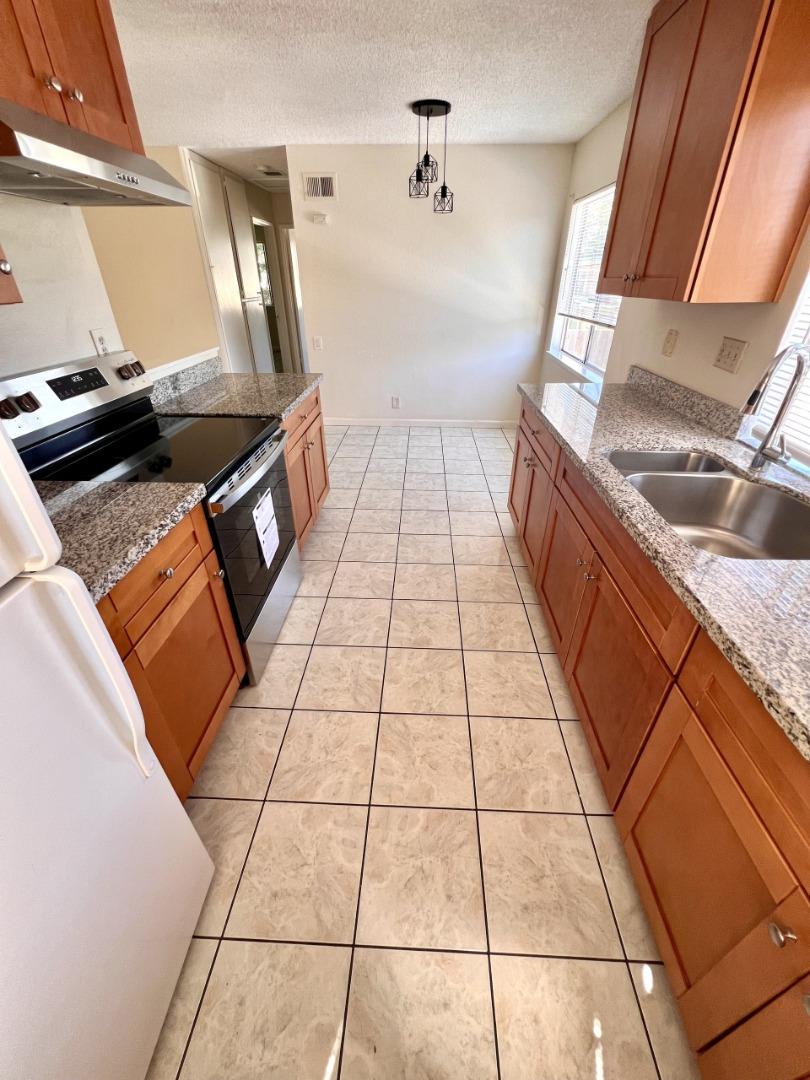 San Jose, California, 95122, United States, 2 Bedrooms Bedrooms, ,1 BathroomBathrooms,Residential,For Sale,1911933