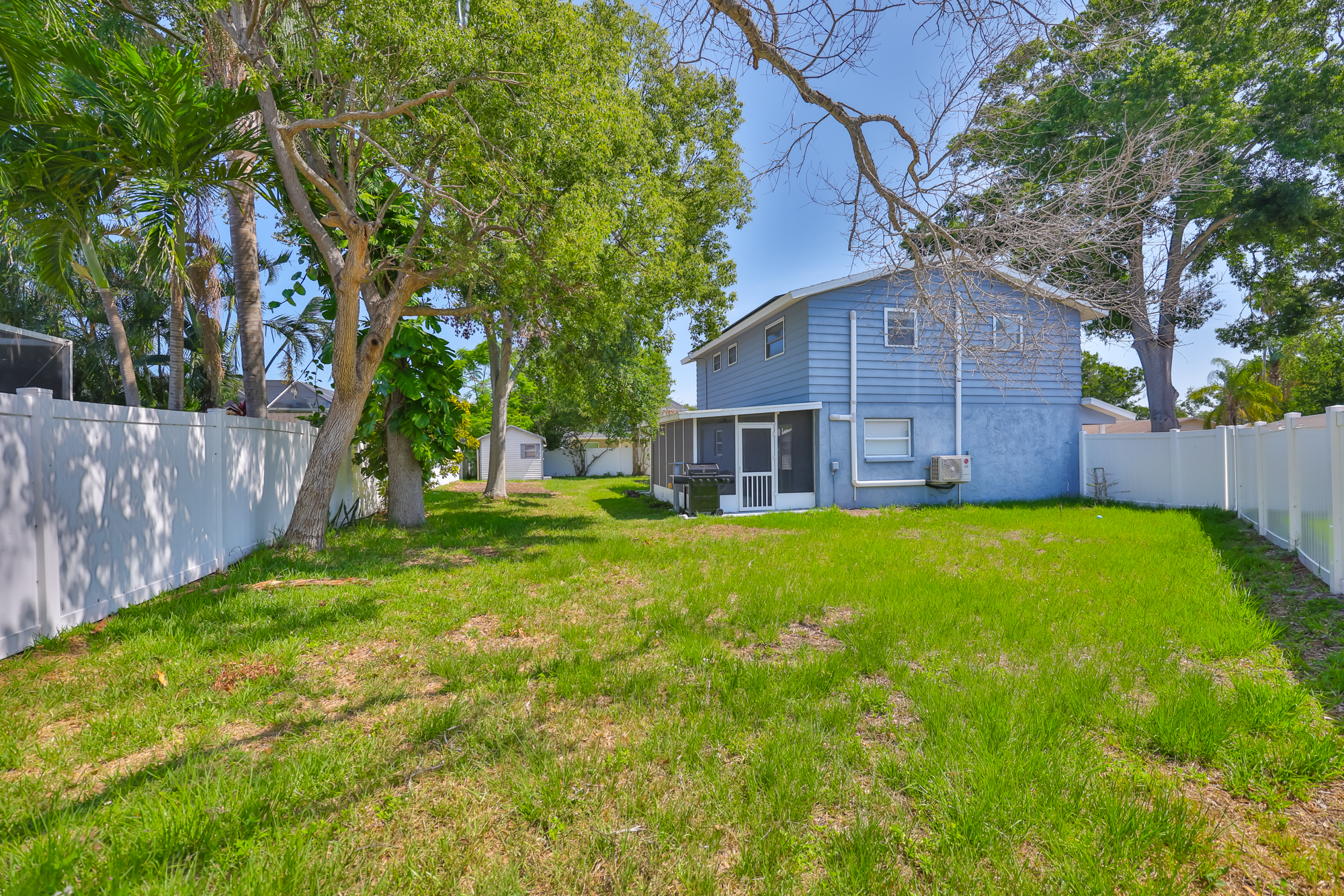 Seminole, Florida, 33772, United States, 3 Bedrooms Bedrooms, ,2 BathroomsBathrooms,Residential,For Sale,1978971