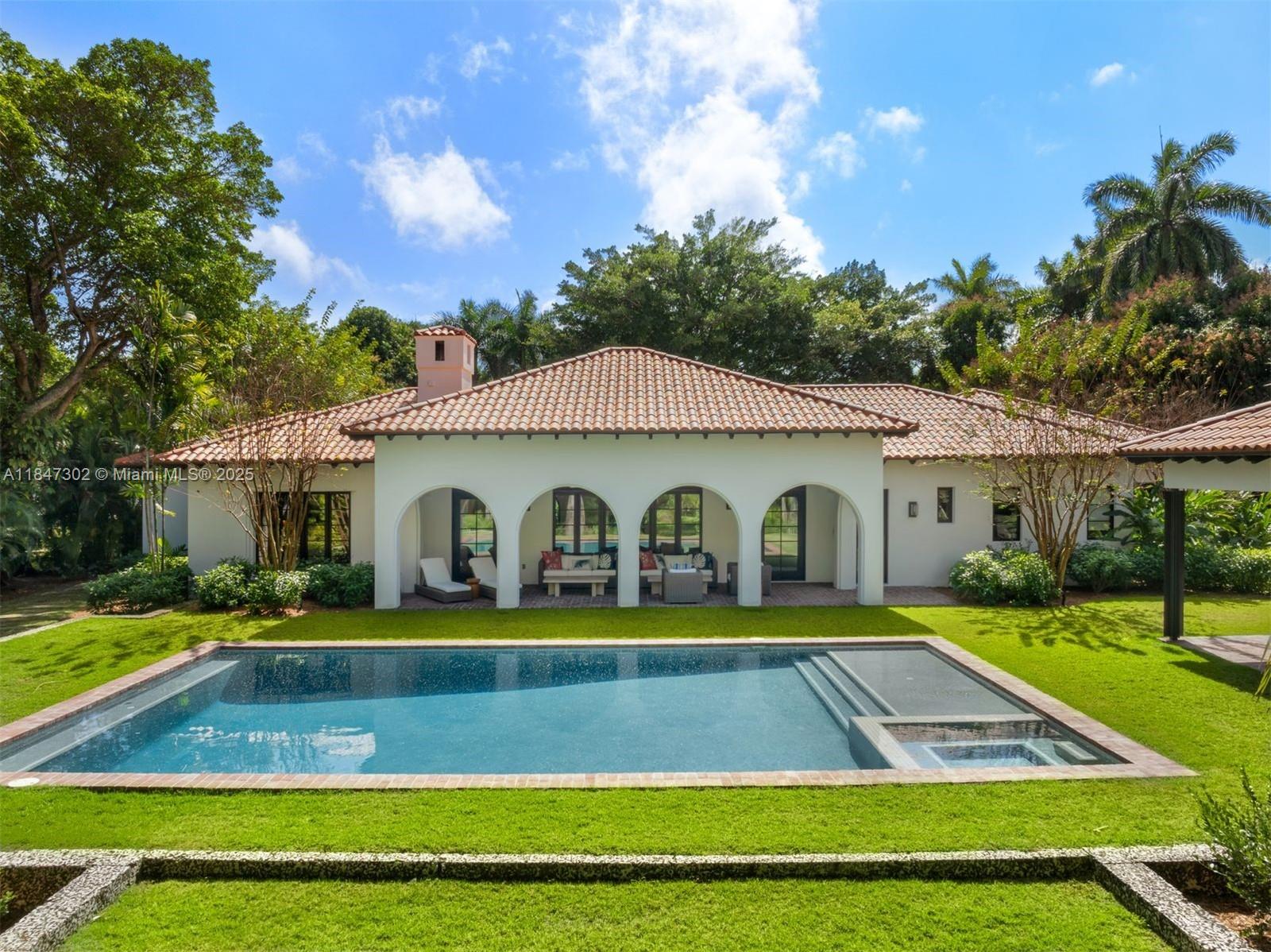 Miami, Florida, 33143, United States, 7 Bedrooms Bedrooms, ,6 BathroomsBathrooms,Residential,For Sale,1934176