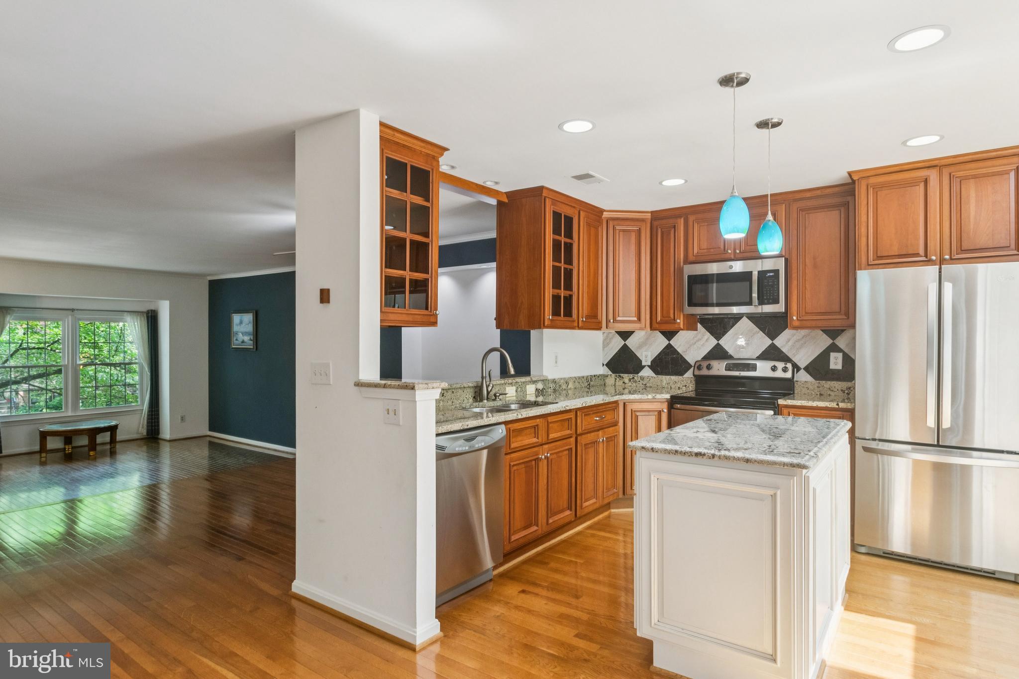 North Potomac, Maryland, 20878, United States, 3 Bedrooms Bedrooms, ,4 BathroomsBathrooms,Residential,For Sale,1923950