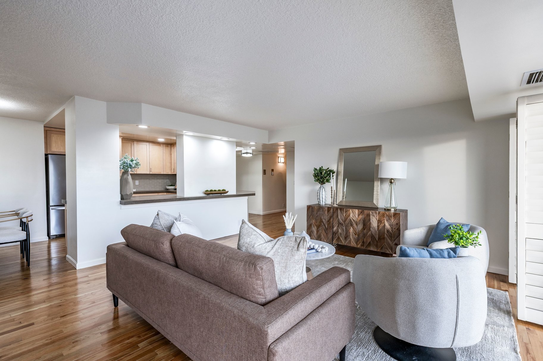  Spacious Canyon Crest Condo with Sweeping Valley Views - 物件實景
