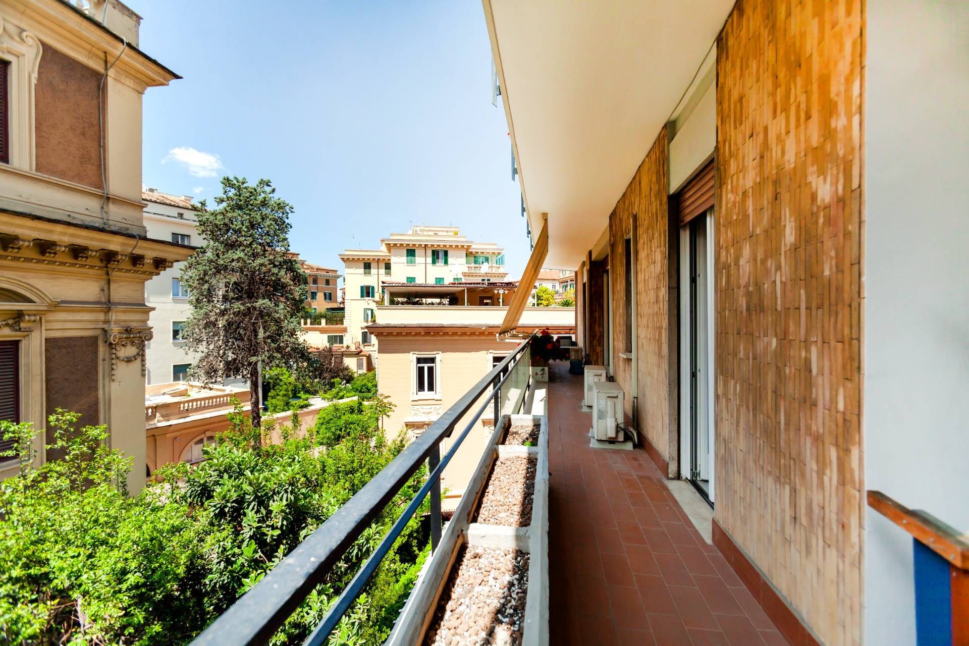 Roma, Roma, 00100, IT, 5 Bedrooms Bedrooms, ,3 BathroomsBathrooms,Residential,For Sale,1846886