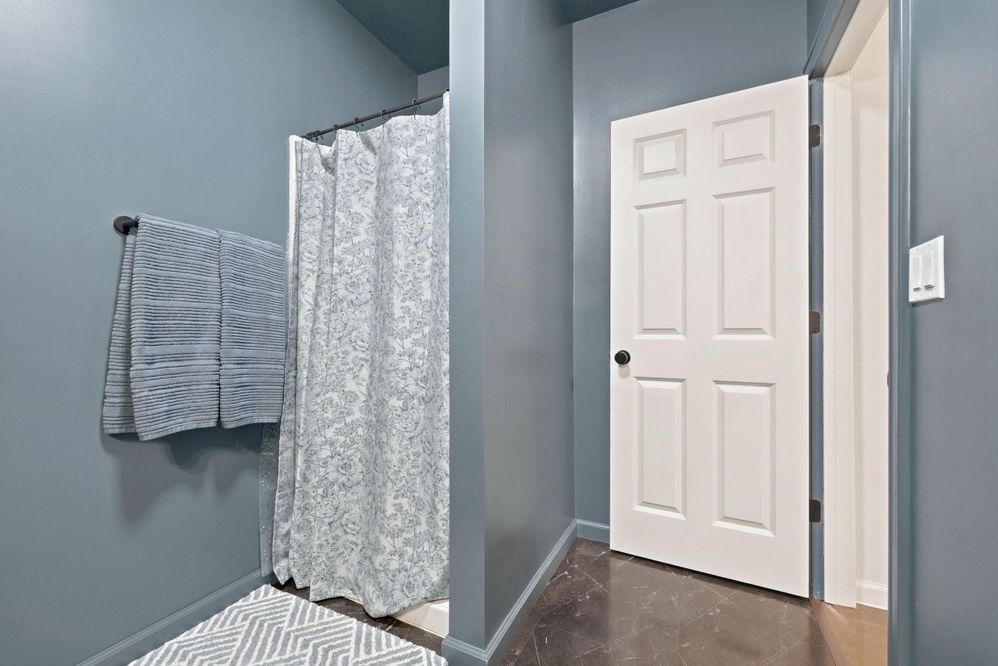  Excellent 3 Bedroom Home with Finished Basement in Fort Wayne - 物件實景