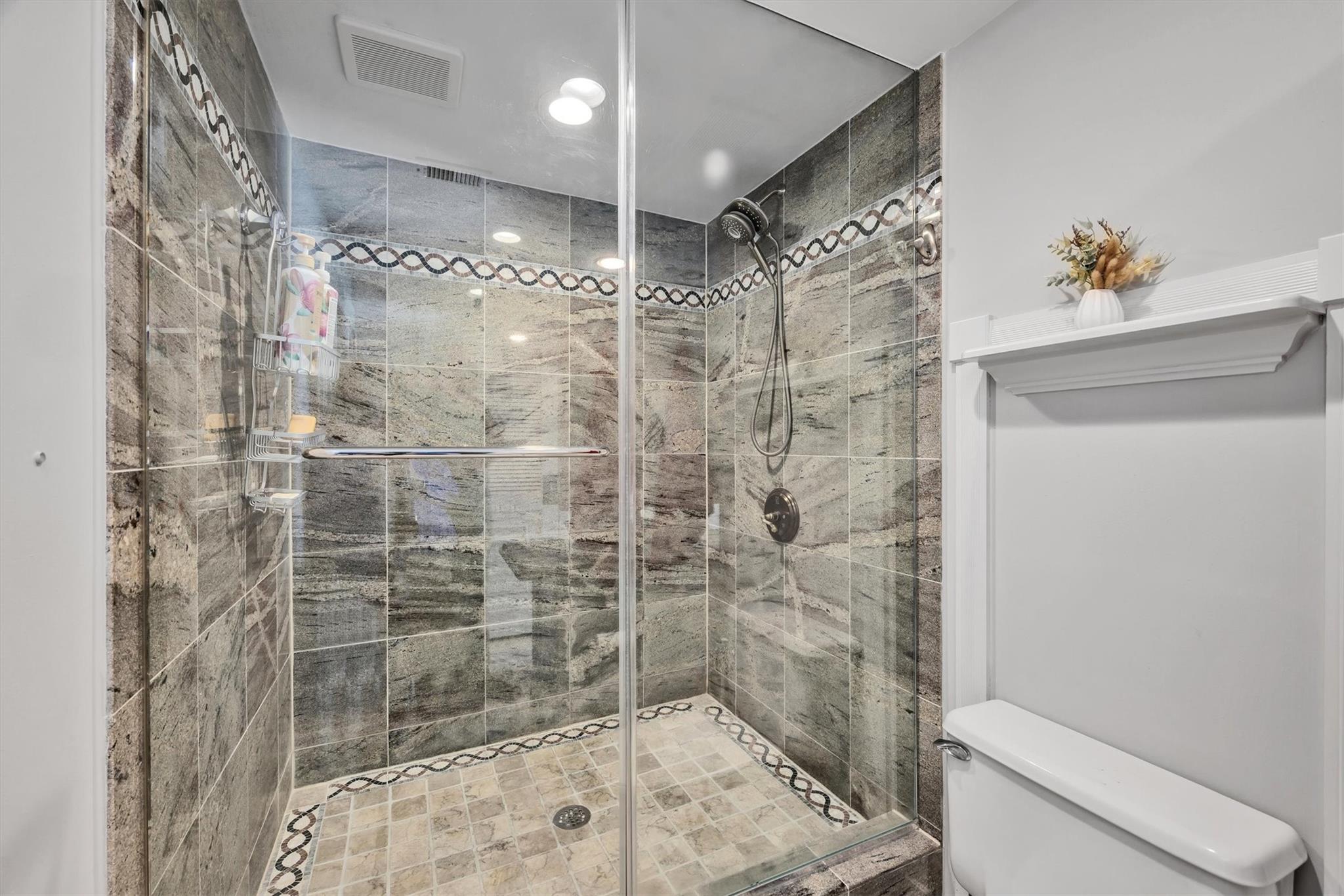 Galveston, Texas, 77550, United States, 2 Bedrooms Bedrooms, ,2 BathroomsBathrooms,Residential,For Sale,1827933
