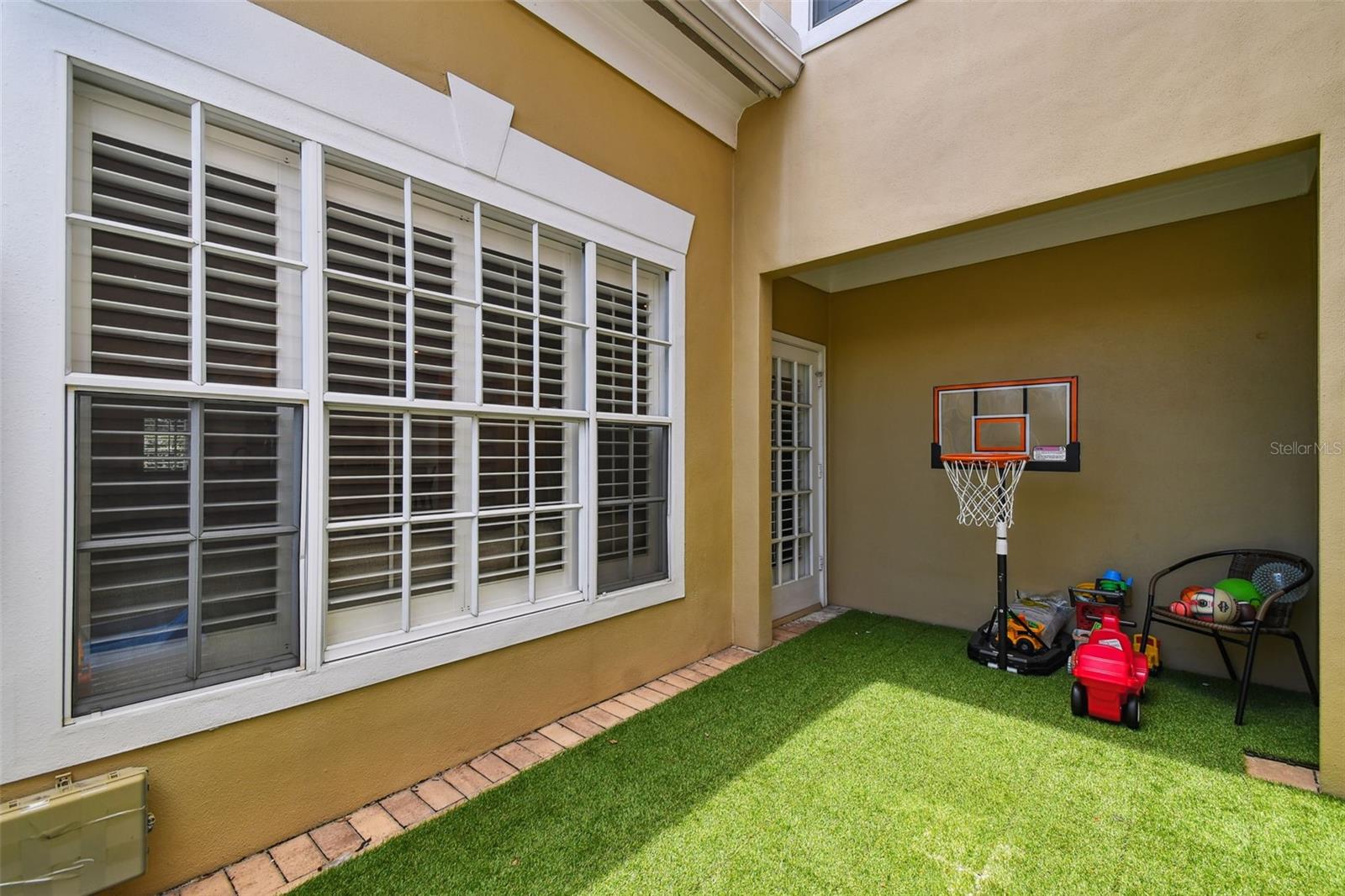 Tampa, Florida, 33602, United States, 4 Bedrooms Bedrooms, ,4 BathroomsBathrooms,Residential,For Sale,1976189