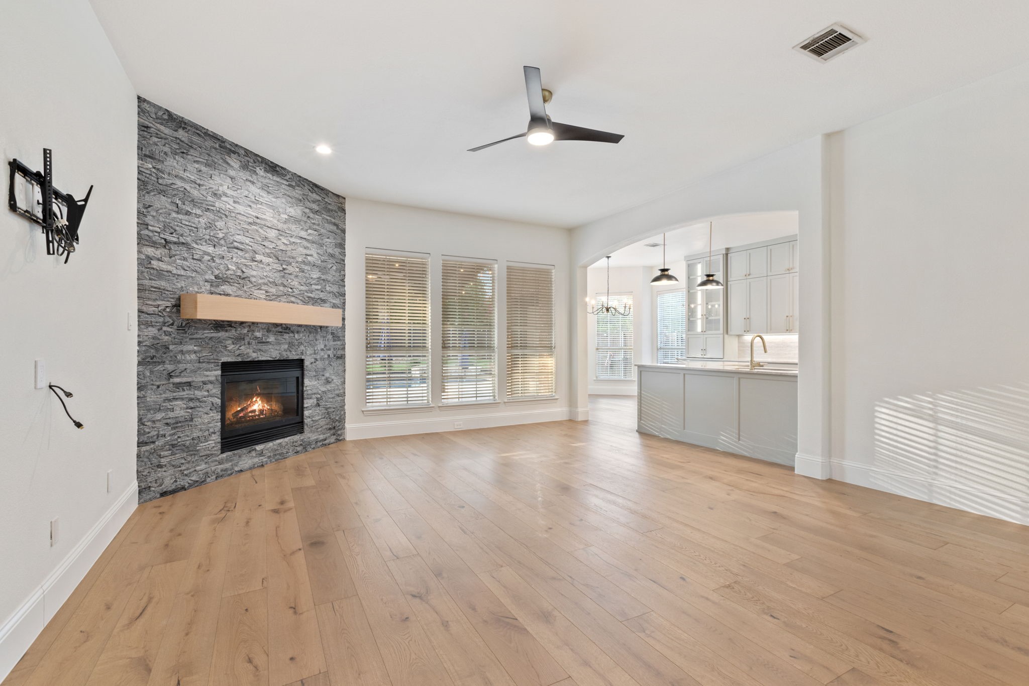 McKinney, Texas, 75072, United States, 4 Bedrooms Bedrooms, ,4 BathroomsBathrooms,Residential,For Sale,1933487