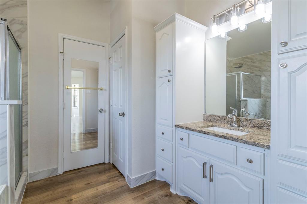 Fort Worth, Texas, 76179, United States, 4 Bedrooms Bedrooms, ,4 BathroomsBathrooms,Residential,For Sale,1915544