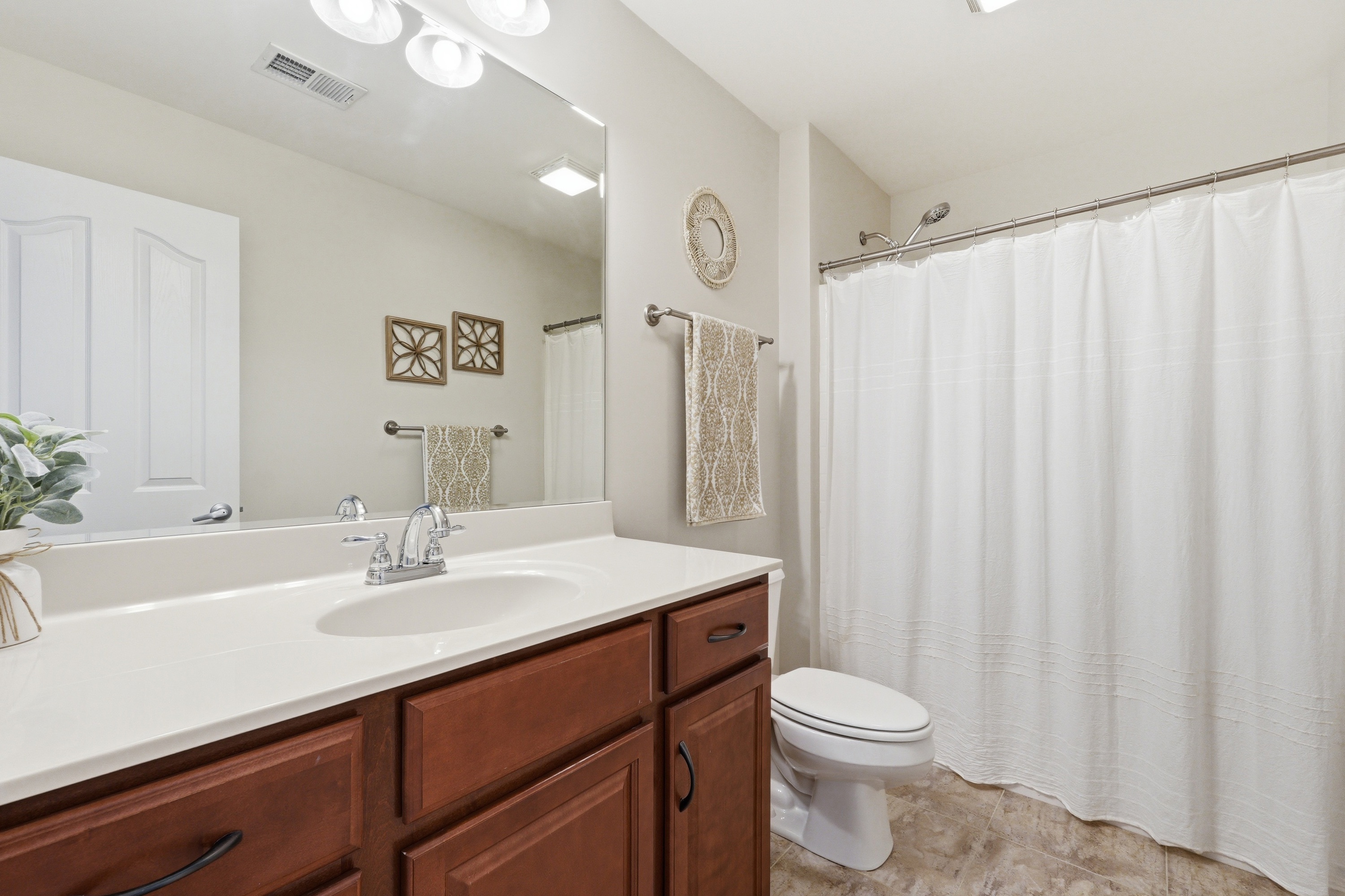  907 South English Station Road, Louisville, KY 40299 - 物件實景