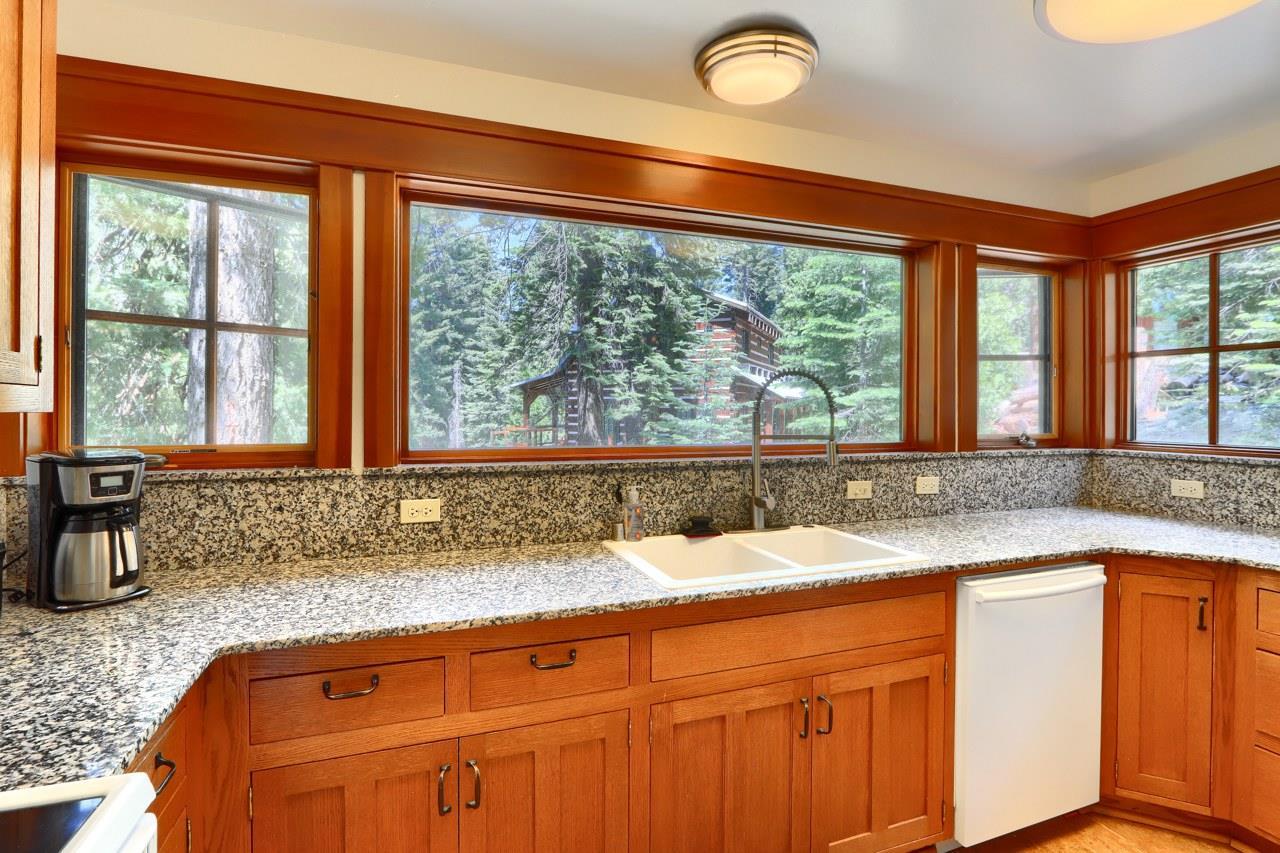 Yosemite West, California, 95389, United States, 3 Bedrooms Bedrooms, ,2 BathroomsBathrooms,Residential,For Sale,2005535