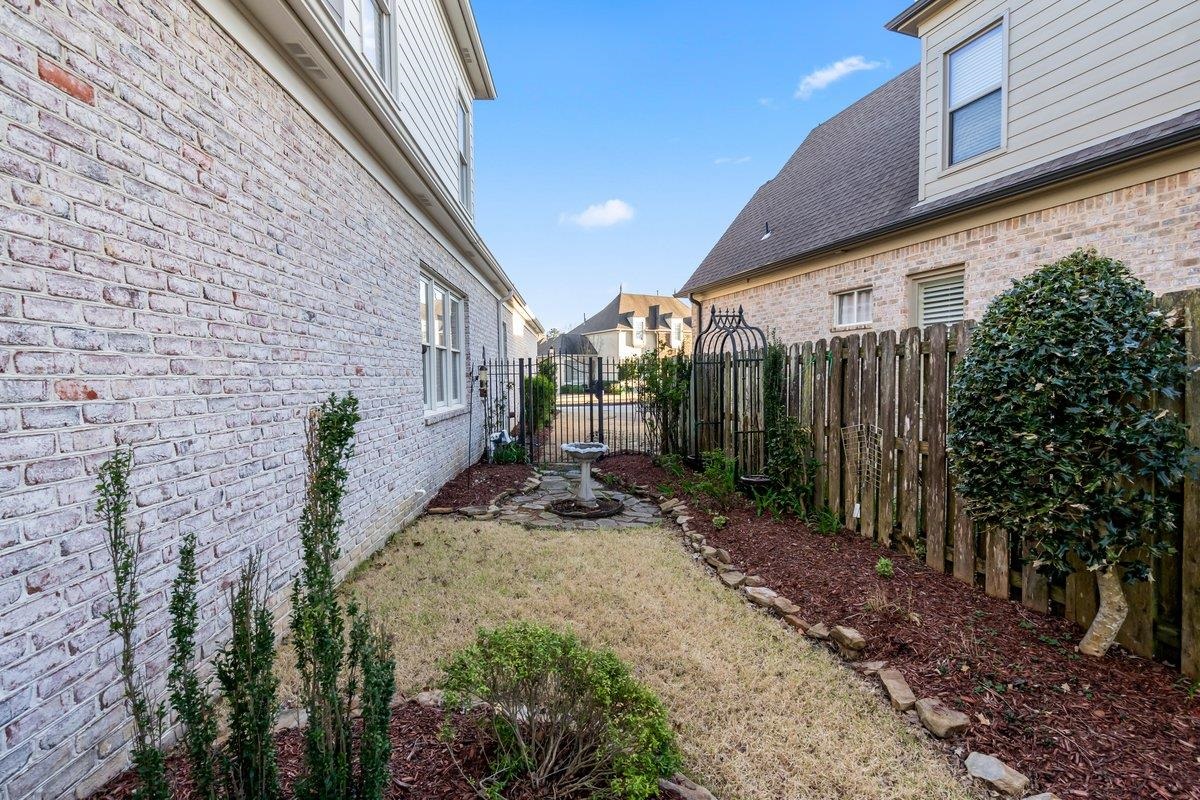 Collierville, Tennessee, 38017, United States, 4 Bedrooms Bedrooms, ,4 BathroomsBathrooms,Residential,For Sale,1877249