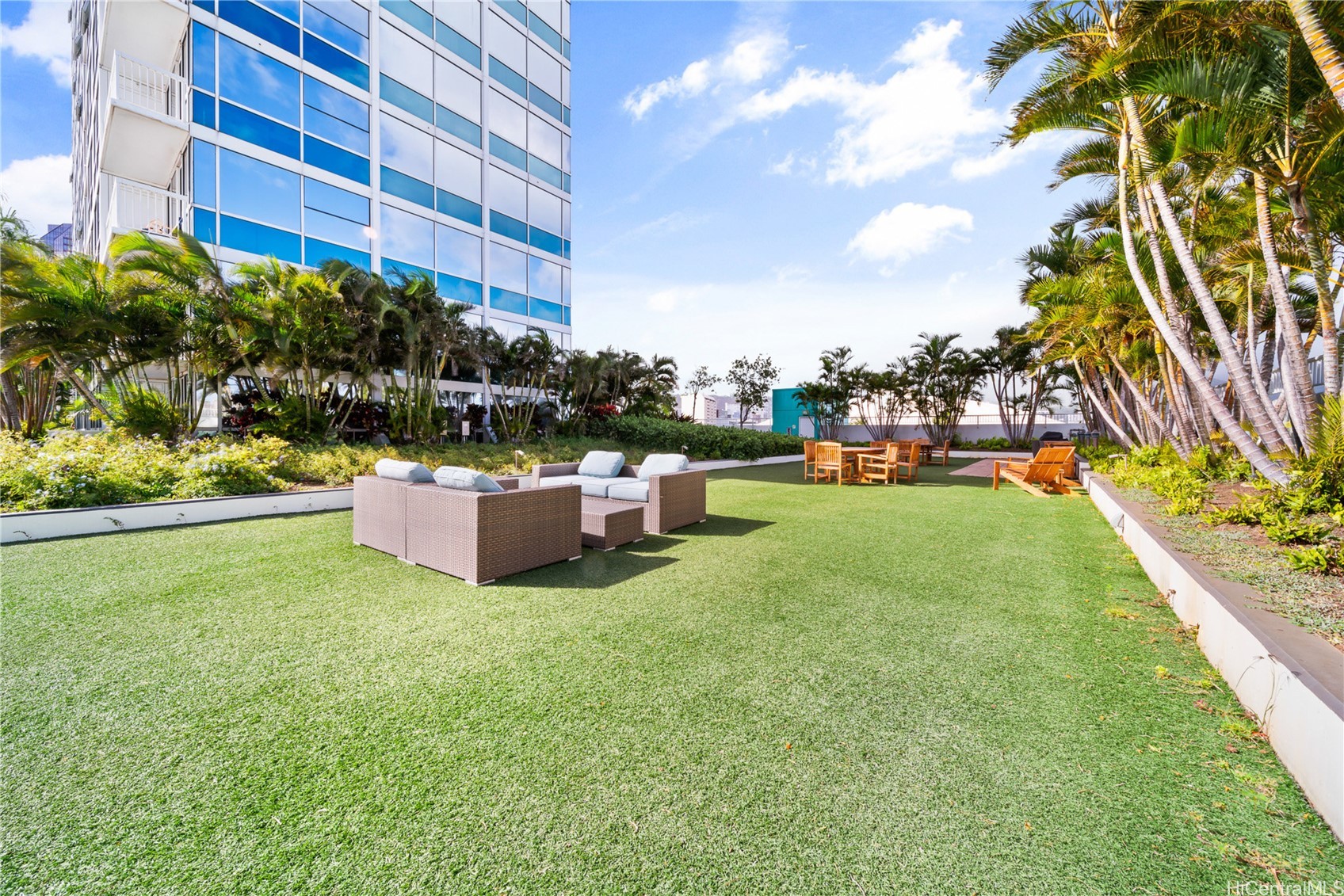 Honolulu, Hawaii, 96814, United States, 1 Bedroom Bedrooms, ,1 BathroomBathrooms,Residential,For Sale,1866206