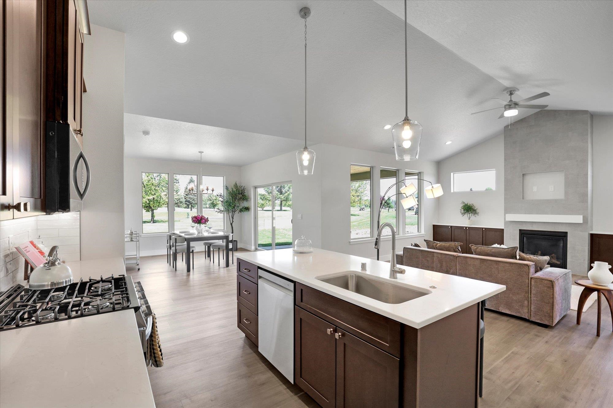 Deer Park, Washington, 99006, United States, 3 Bedrooms Bedrooms, ,2 BathroomsBathrooms,Residential,For Sale,1684297