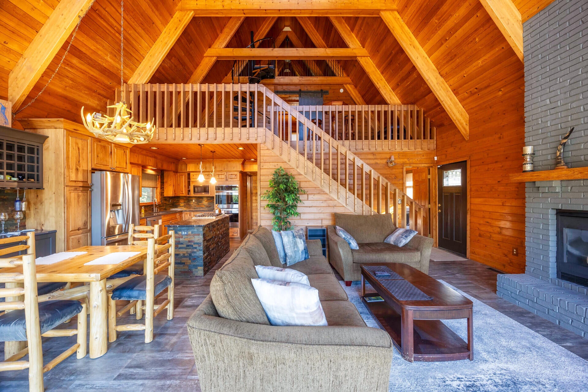 Brooklyn, Michigan, 49230, United States, 3 Bedrooms Bedrooms, ,3 BathroomsBathrooms,Residential,For Sale,1991046