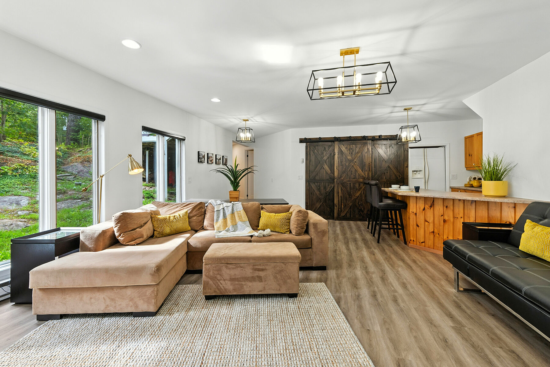  Beautifully Updated Home - 物件實景