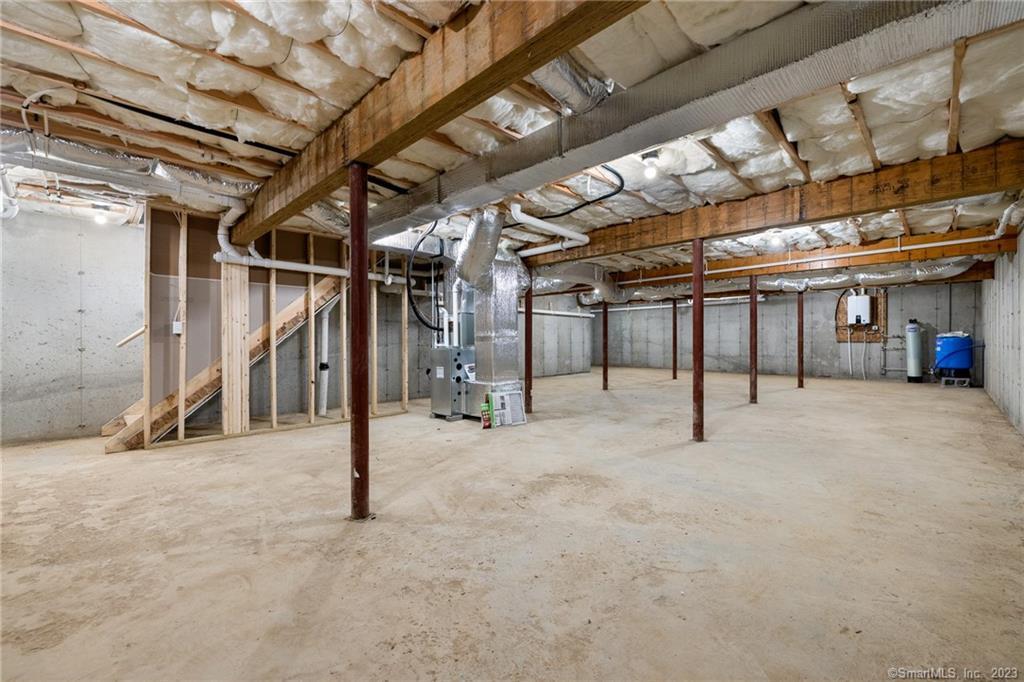 East Hampton, Connecticut, 06424, United States, 3 Bedrooms Bedrooms, ,2 BathroomsBathrooms,Residential,For Sale,1998442