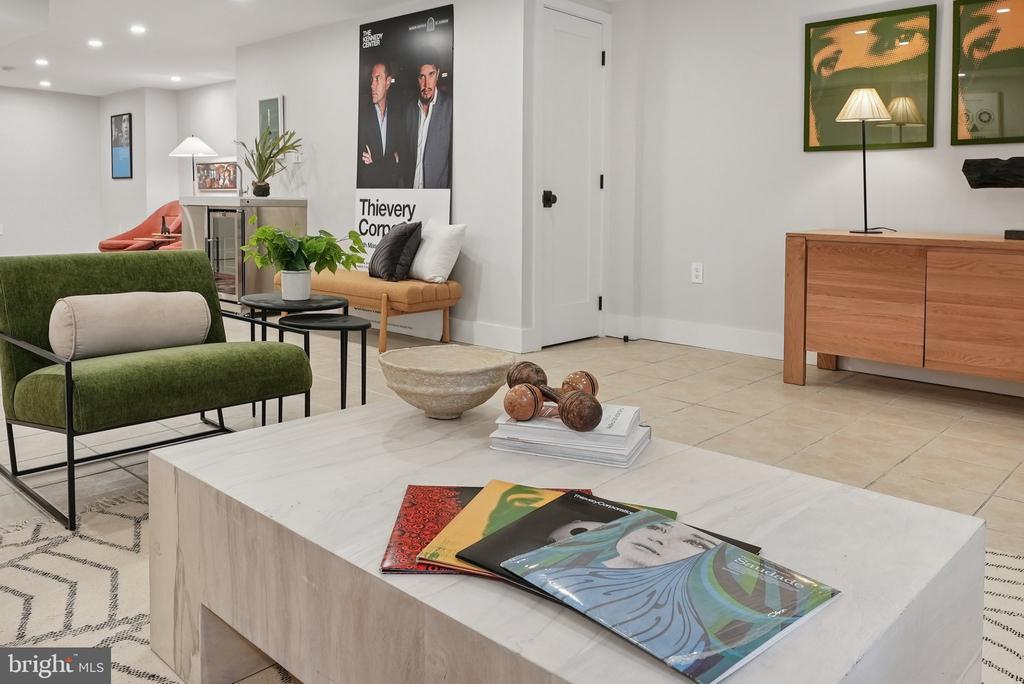 Washington, District of Columbia, 20009, United States, 4 Bedrooms Bedrooms, ,4 BathroomsBathrooms,Residential,For Sale,1902983