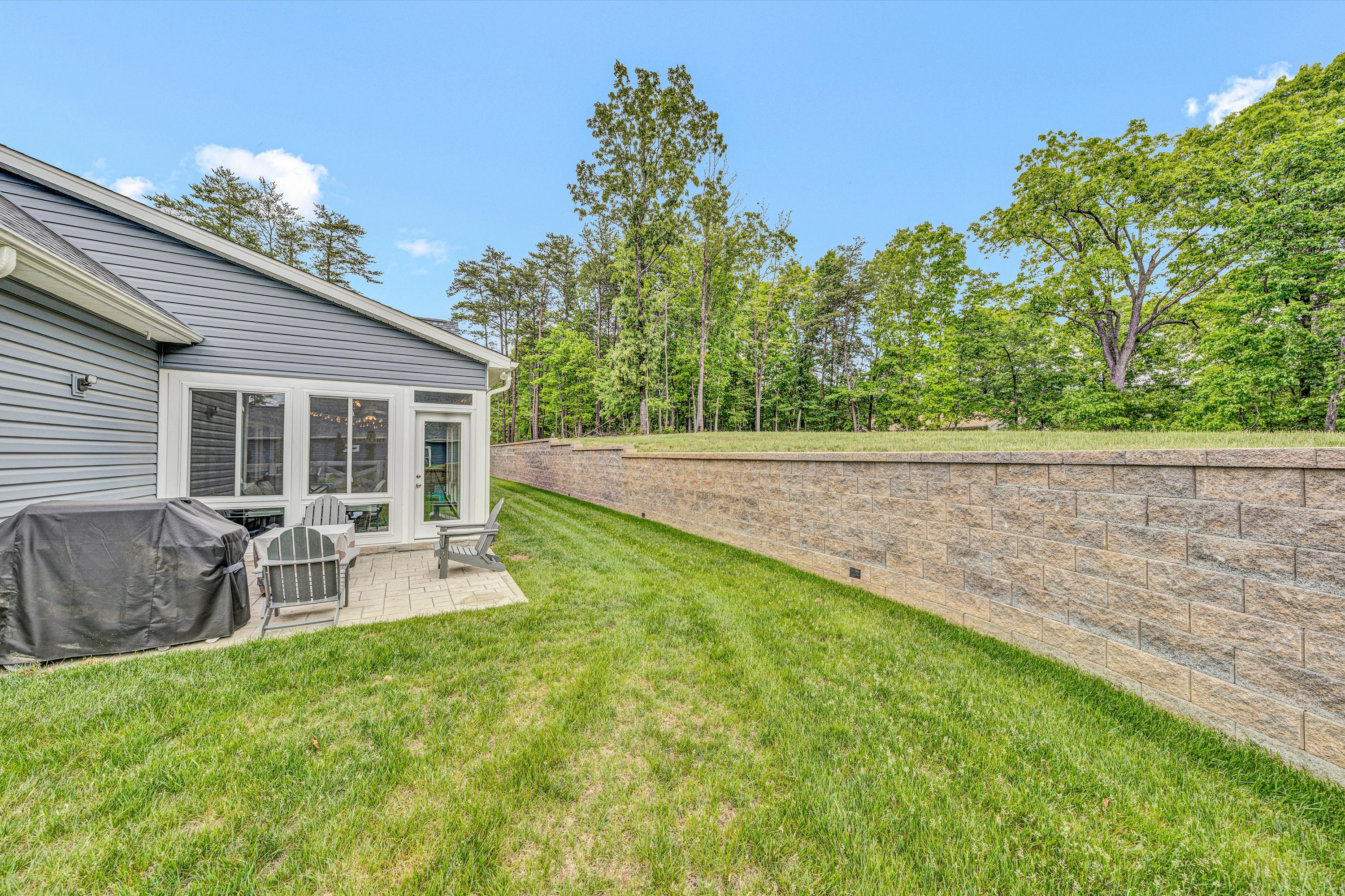 Blue Ridge, Virginia, 24064, United States, 4 Bedrooms Bedrooms, ,3 BathroomsBathrooms,Residential,For Sale,1930042