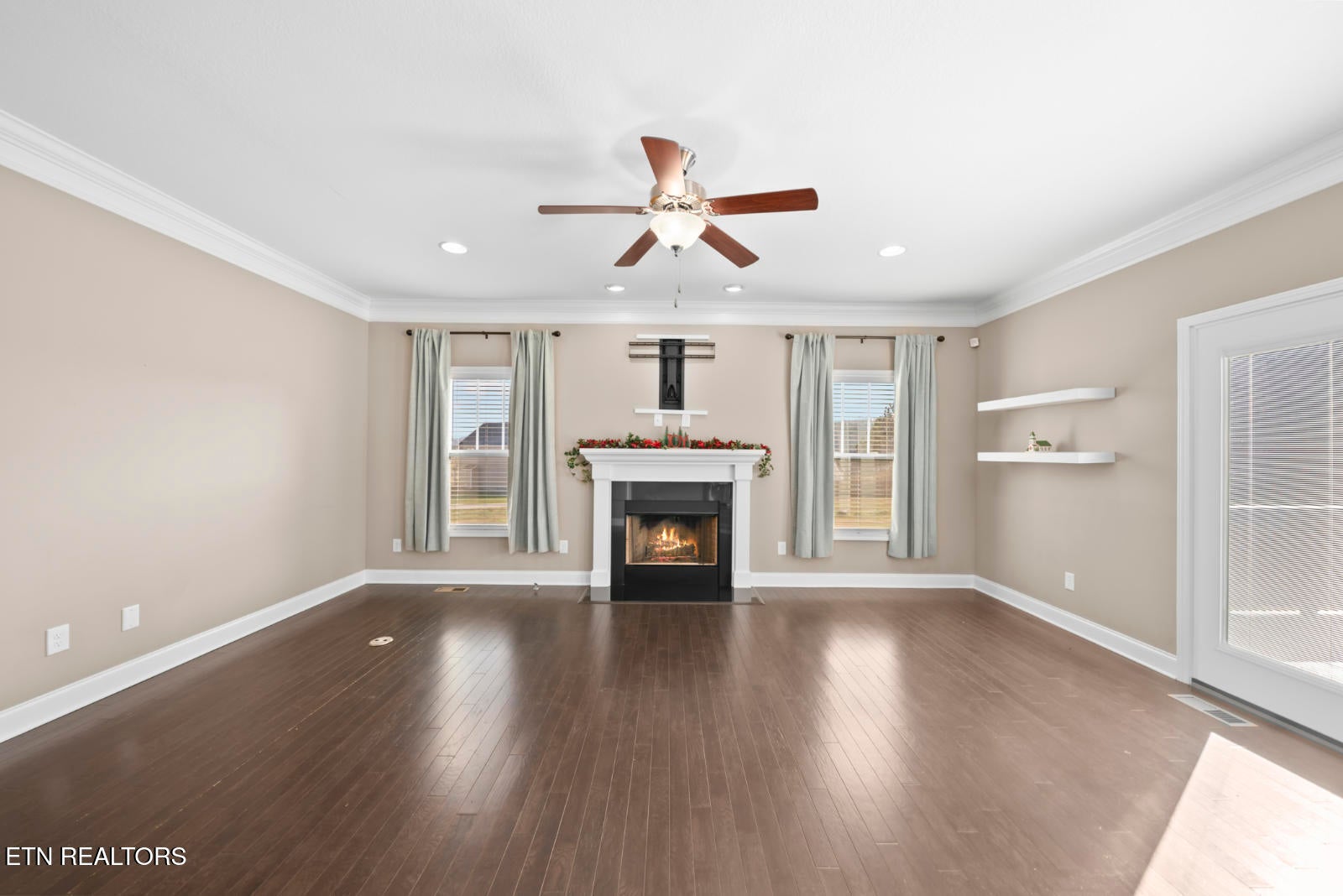 Oak Ridge, Tennessee, 37830, United States, 4 Bedrooms Bedrooms, ,3 BathroomsBathrooms,Residential,For Sale,2003025