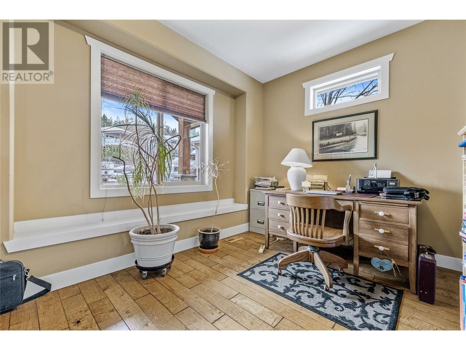 KELOWNA, British Columbia, V1P 1R7, CA, 5 Bedrooms Bedrooms, ,3 BathroomsBathrooms,Residential,For Sale,1837327