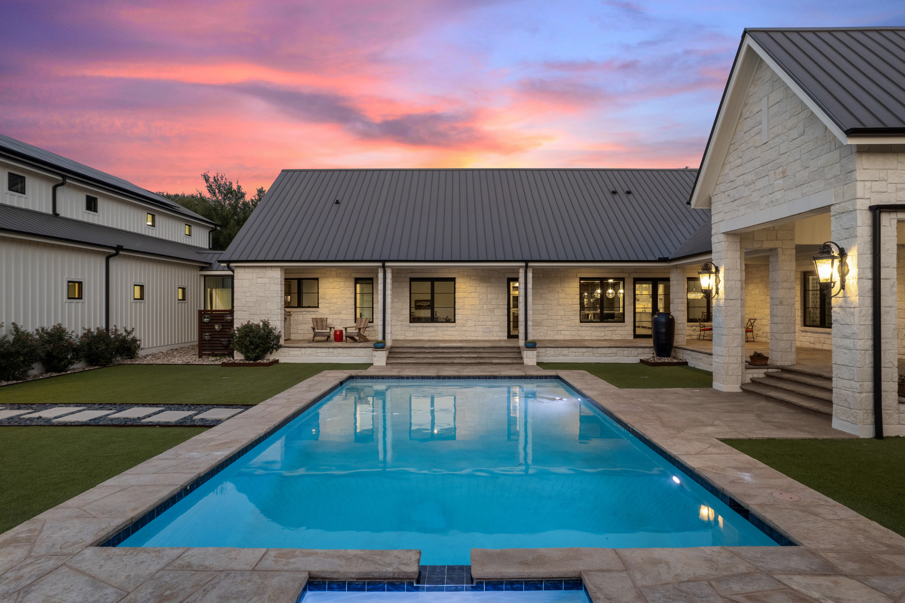  Rare Expression of Refined Hill Country Living - 物件實景
