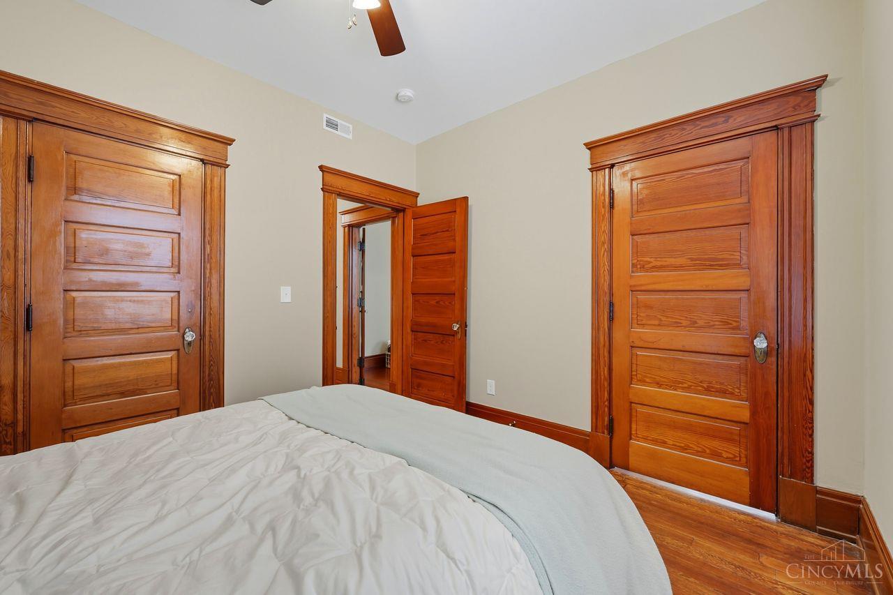 Norwood, Ohio, 45212, United States, 5 Bedrooms Bedrooms, ,5 BathroomsBathrooms,Residential,For Sale,1948609