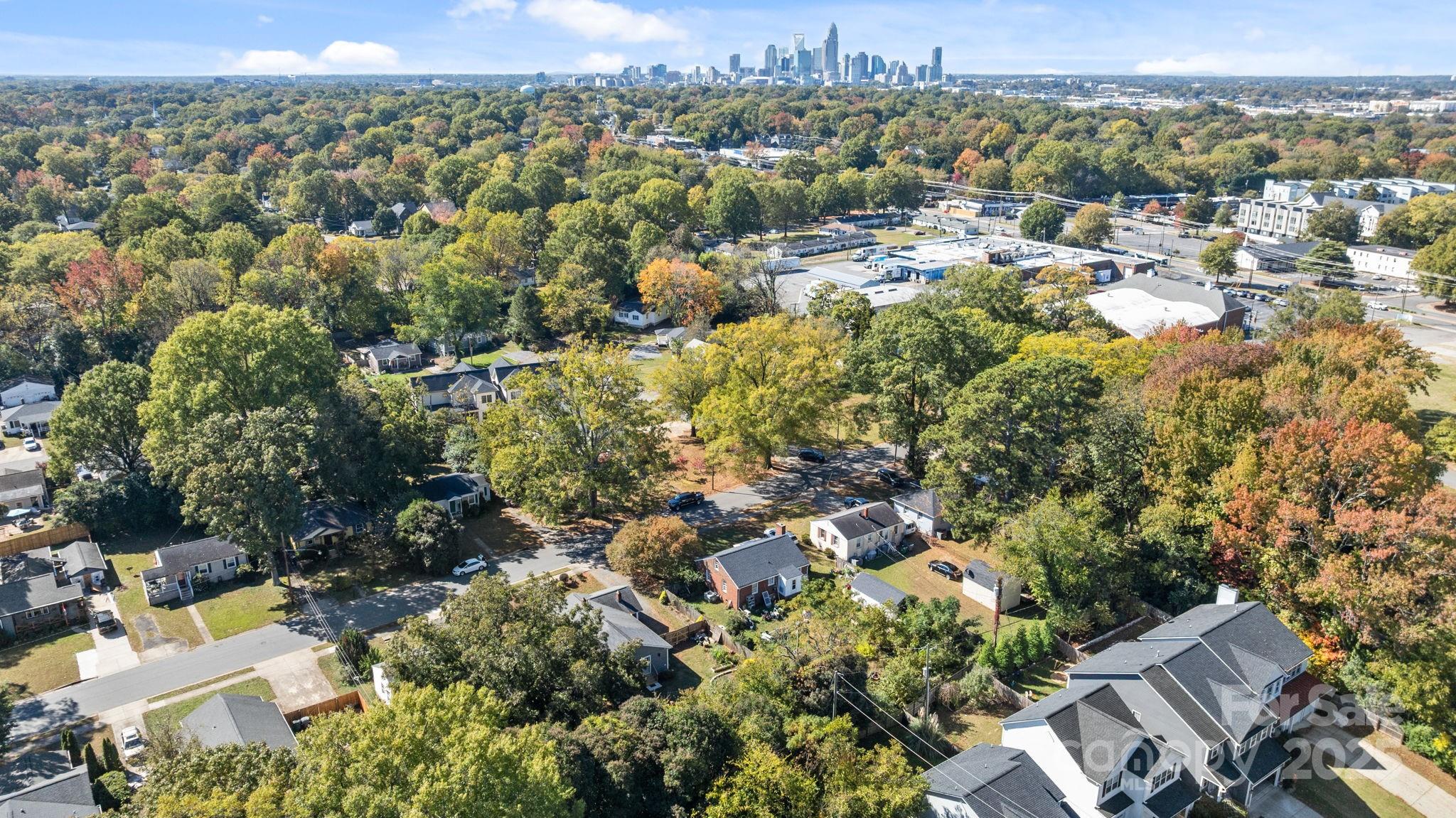 Charlotte, North Carolina, 28205, United States, 2 Bedrooms Bedrooms, ,2 BathroomsBathrooms,Residential,For Sale,1987651