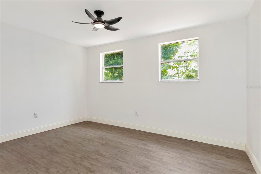 St Petersburg, Florida, 33713, United States, 4 Bedrooms Bedrooms, ,3 BathroomsBathrooms,Residential,For Sale,1932067