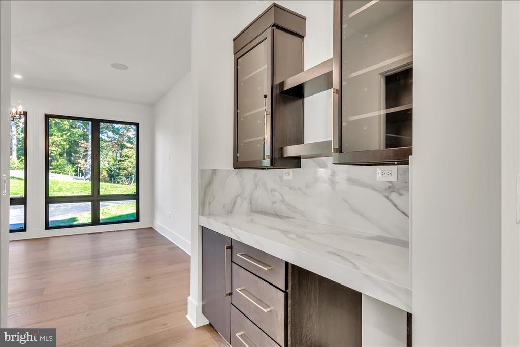 Oak Hill, Virginia, 20171, United States, 4 Bedrooms Bedrooms, ,6 BathroomsBathrooms,Residential,For Sale,1975250