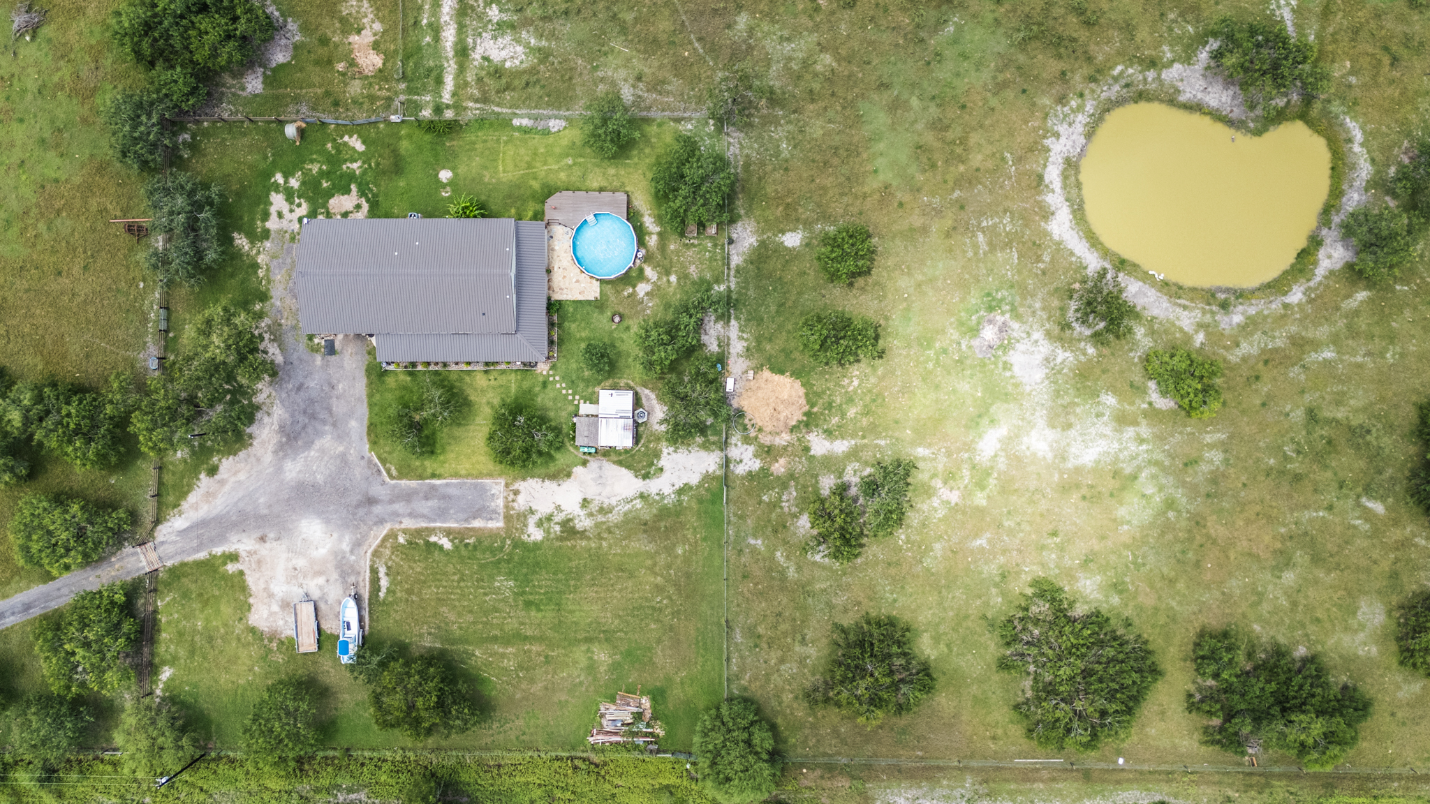 La Feria, Texas, 78559, United States, 3 Bedrooms Bedrooms, ,3 BathroomsBathrooms,Residential,For Sale,1890902