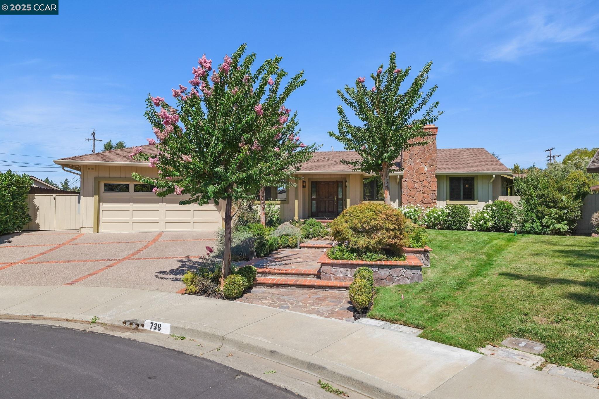Walnut Creek, California, 94598, United States, 3 Bedrooms Bedrooms, ,3 BathroomsBathrooms,Residential,For Sale,1940979