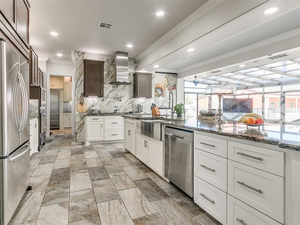 Edmond, Oklahoma, 73025, United States, 4 Bedrooms Bedrooms, ,5 BathroomsBathrooms,Residential,For Sale,1974712