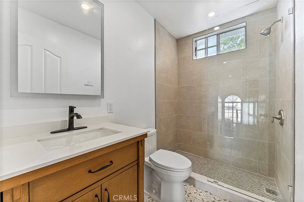 Pasadena, California, 91106, United States, 3 Bedrooms Bedrooms, ,2 BathroomsBathrooms,Residential,For Sale,1976384