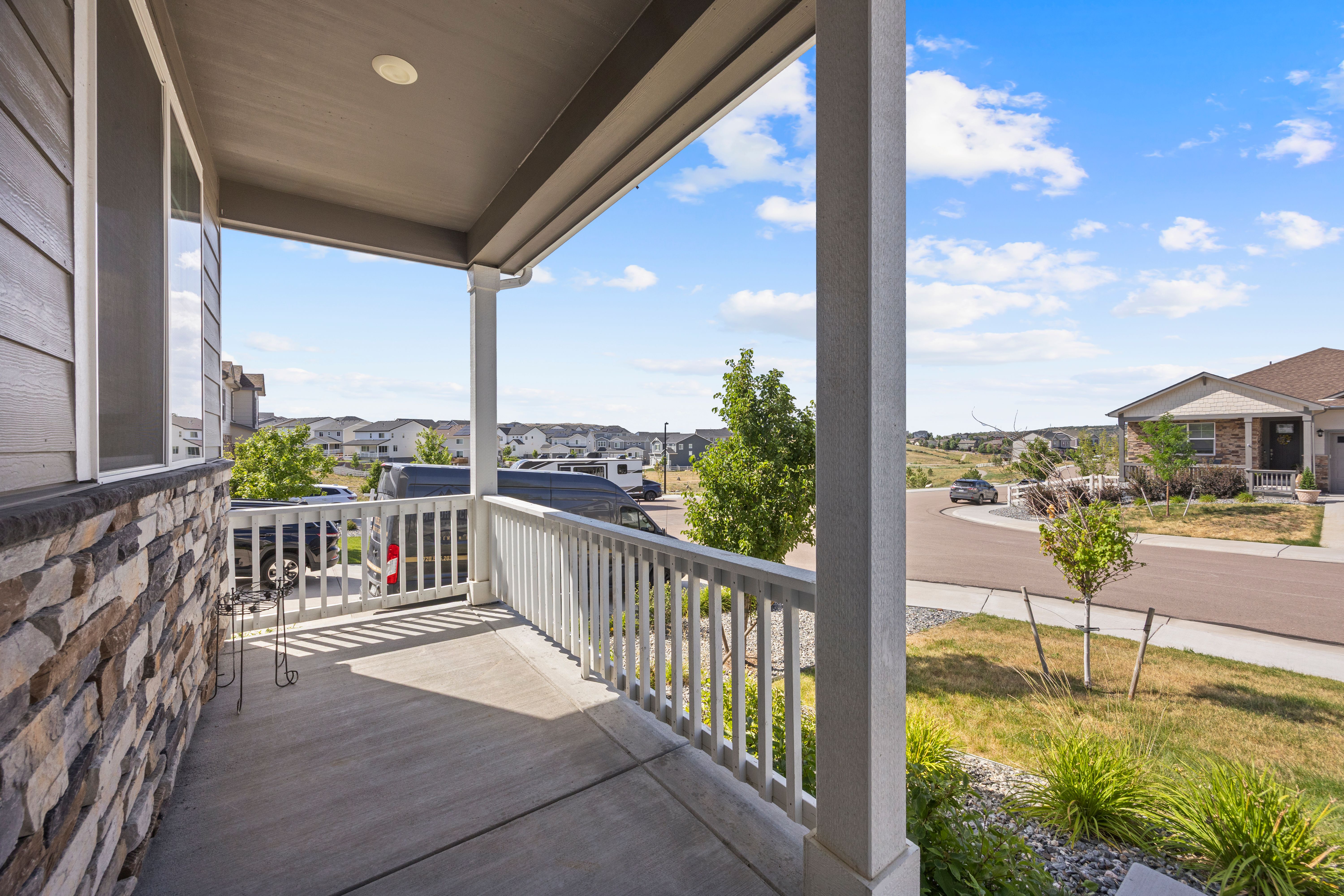  Perfect Blend of Modern Style, Functionality, and Mesa Views - 物件實景
