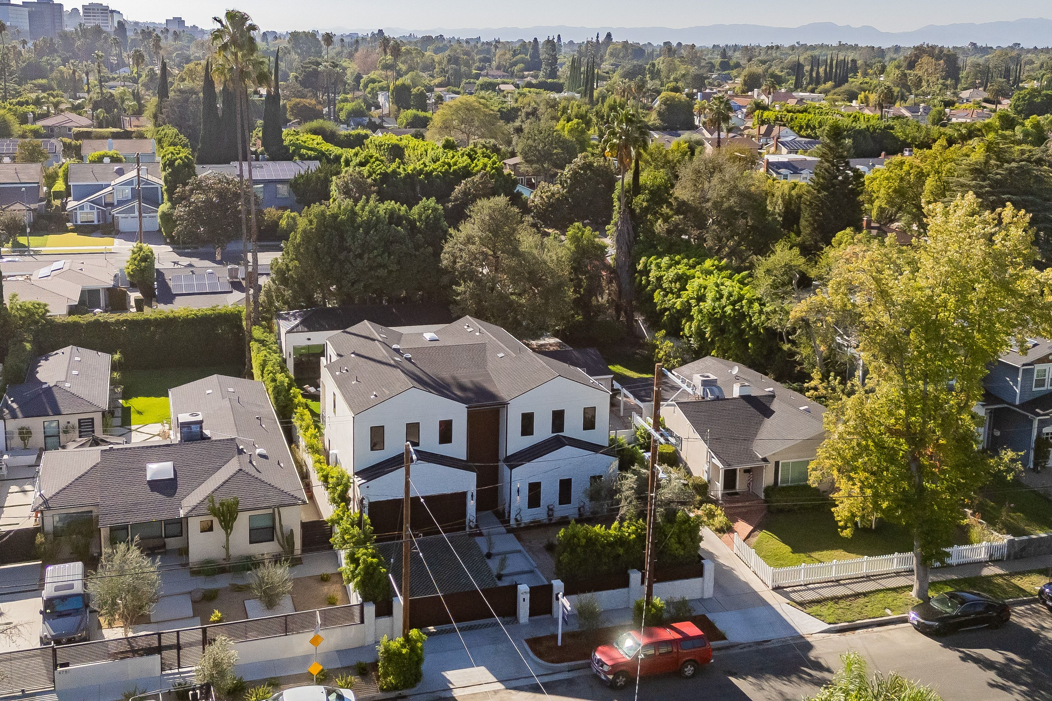  4759 Firmament Avenue - 物件實景
