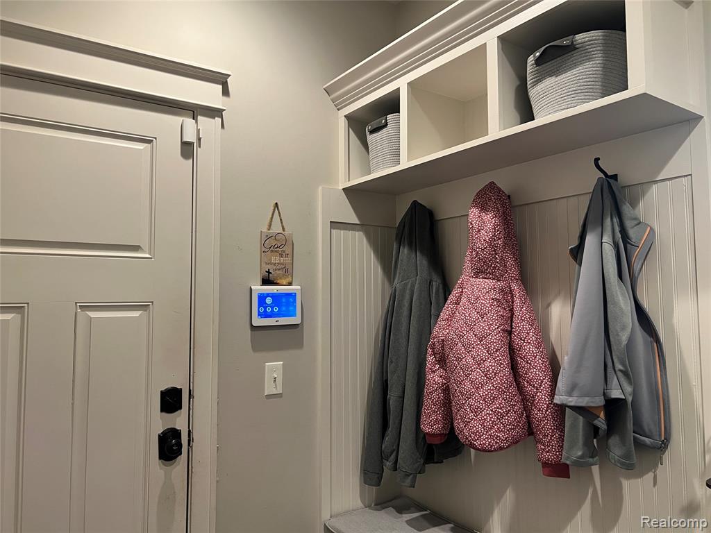 York Township, Michigan, 48176, United States, 4 Bedrooms Bedrooms, ,2 BathroomsBathrooms,Residential,For Sale,1988753