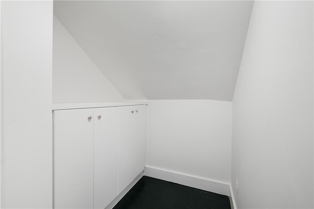 North Kingstown, Rhode Island, 02874, United States, 3 Bedrooms Bedrooms, ,2 BathroomsBathrooms,Residential,For Sale,1895355