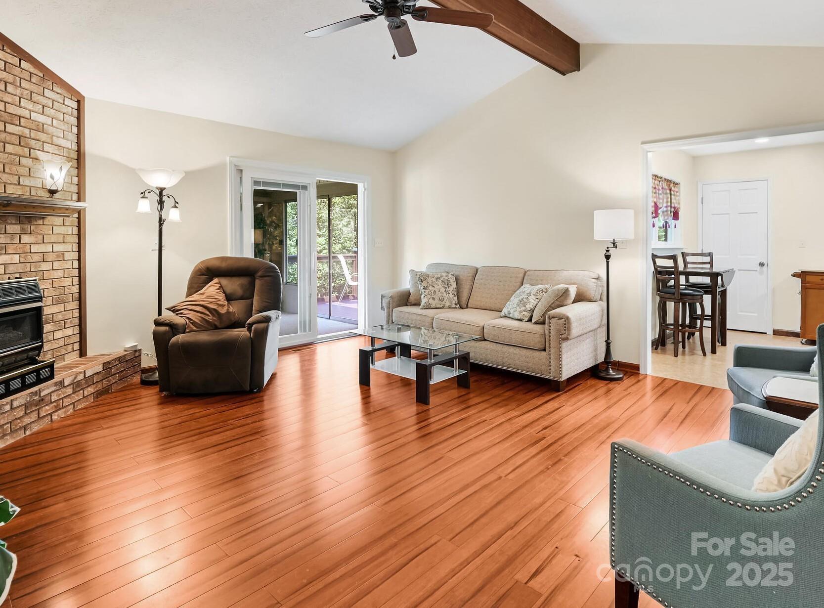 Hendersonville, North Carolina, 28739, United States, 3 Bedrooms Bedrooms, ,3 BathroomsBathrooms,Residential,For Sale,1890960